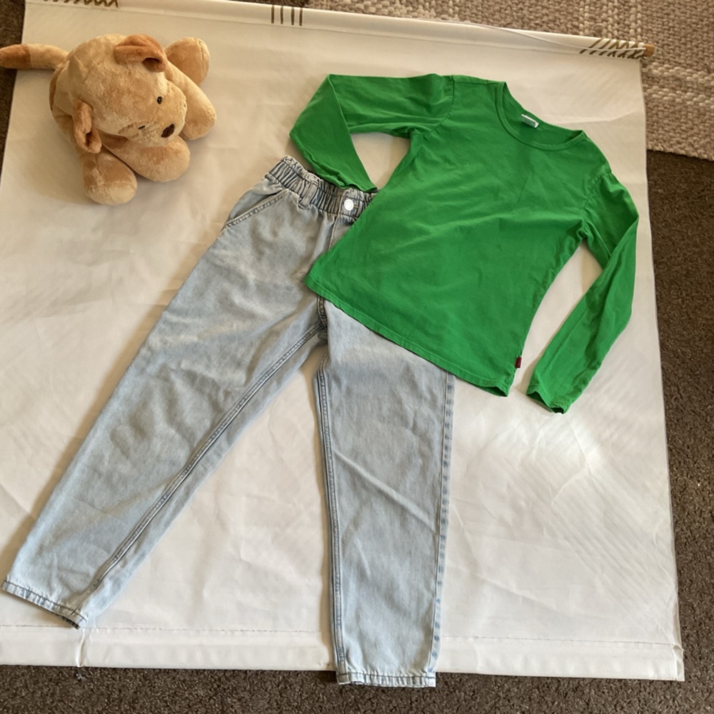 City Threads Vibrant Green Cotton Top & Jean Set Girls (Size7/8)